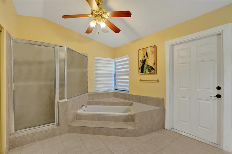 Image 11 of 27 For 5165 66th Dr