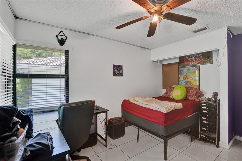 Image 16 of 27 For 5165 66th Dr