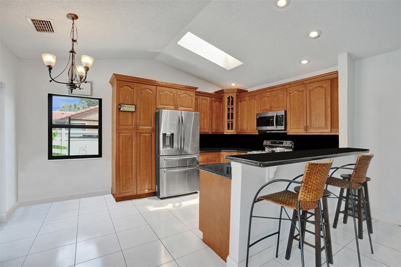Image 5 of 27 For 5165 66th Dr