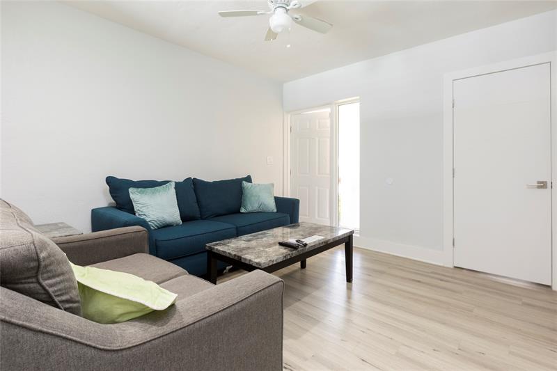 Image 12 of 20 For 3217 9th St  10
