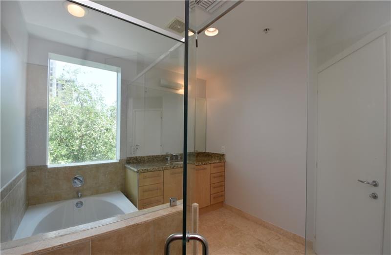 Image 19 of 33 For 783 4th Ave  
