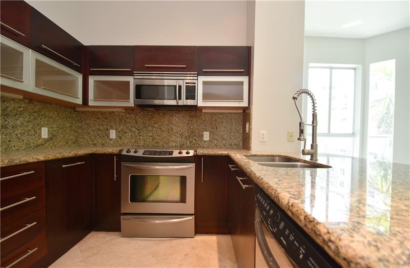 Image 6 of 33 For 783 4th Ave  