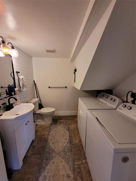 Image 31 of 32 For 3210 Spanish Wells Dr  27-a