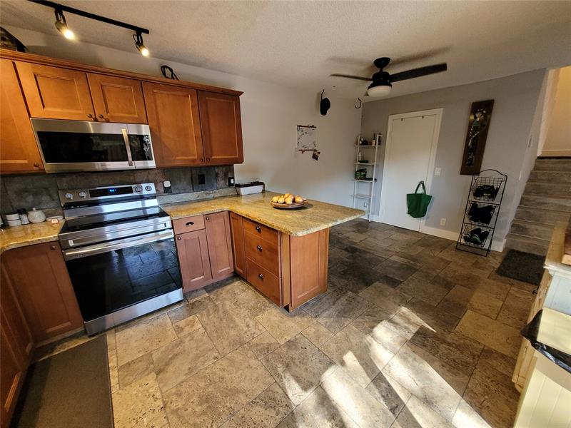 Image 6 of 32 For 3210 Spanish Wells Dr  27-a