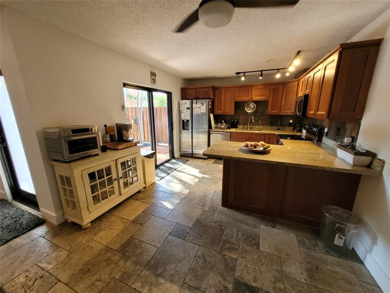 Image 7 of 32 For 3210 Spanish Wells Dr  27-a
