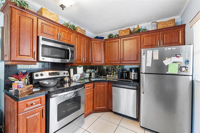 Details for 2741 8th Avenue  10, Wilton Manors, FL 33334