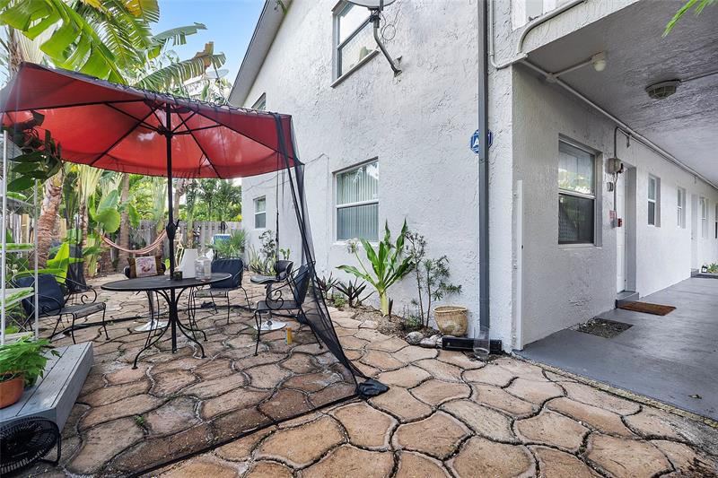 Image 15 of 28 For 2741 8th Avenue  10