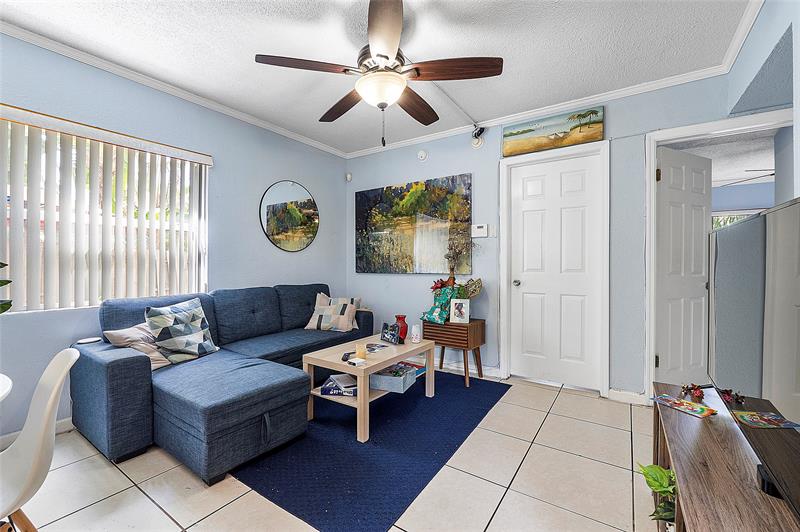 Image 8 of 28 For 2741 8th Avenue  10