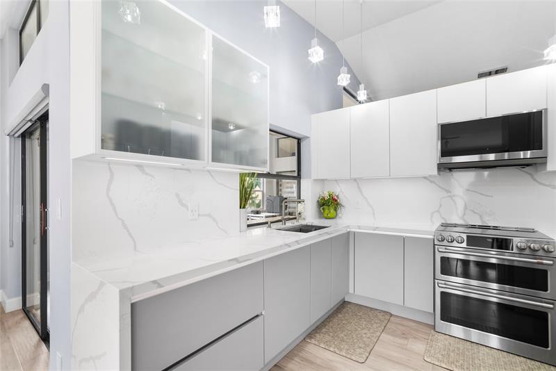 Image 11 of 47 For 21041 Woodspring Ave