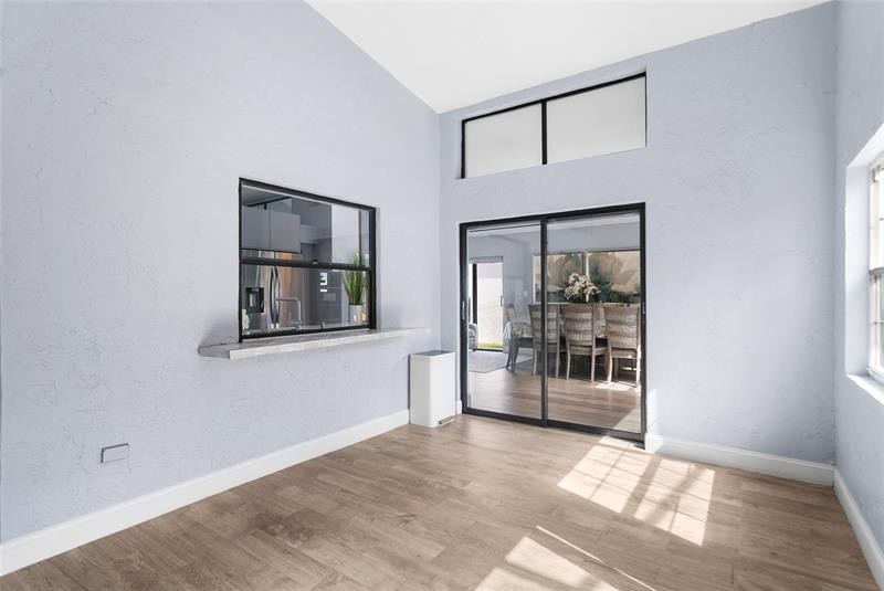 Image 30 of 47 For 21041 Woodspring Ave