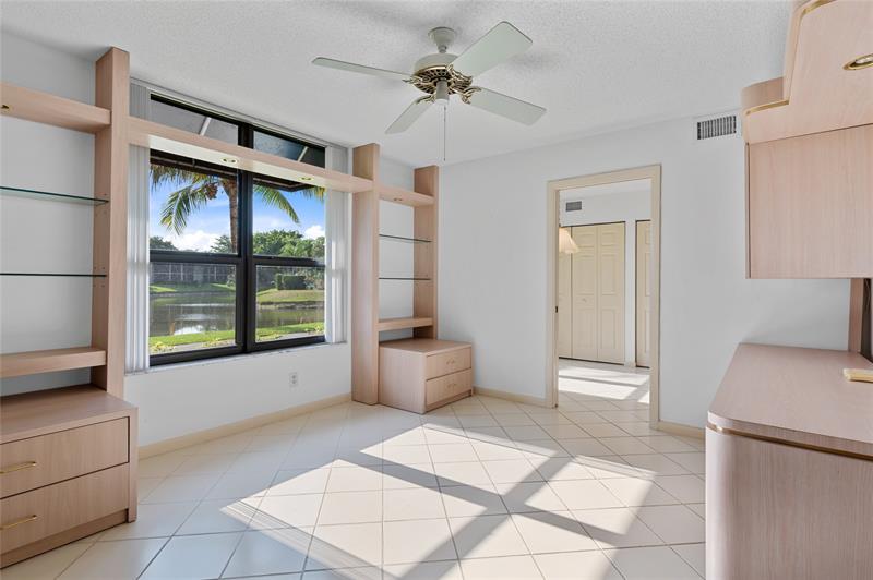 Image 18 of 35 For 7580 Regency Lakes Dr  101