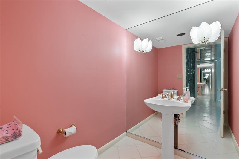 Image 30 of 35 For 7580 Regency Lakes Dr  101