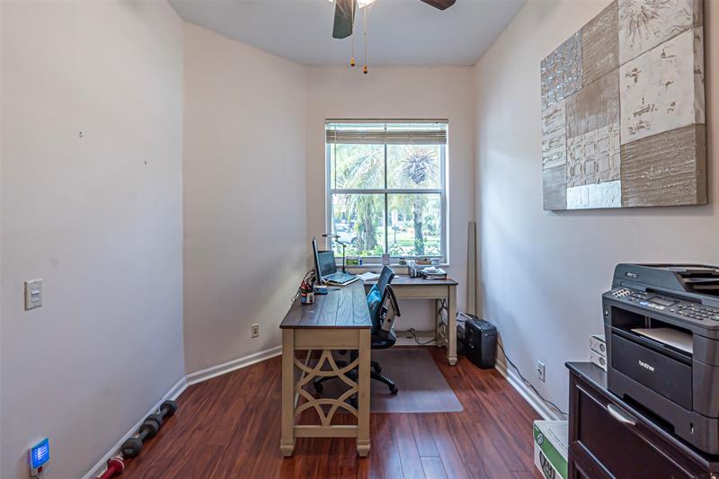 Image 18 of 38 For 970 Tulip Cir