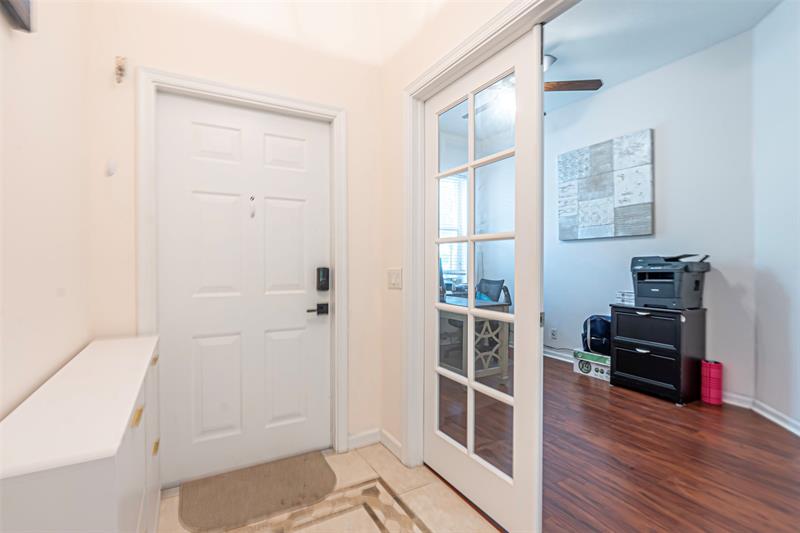 Image 23 of 38 For 970 Tulip Cir