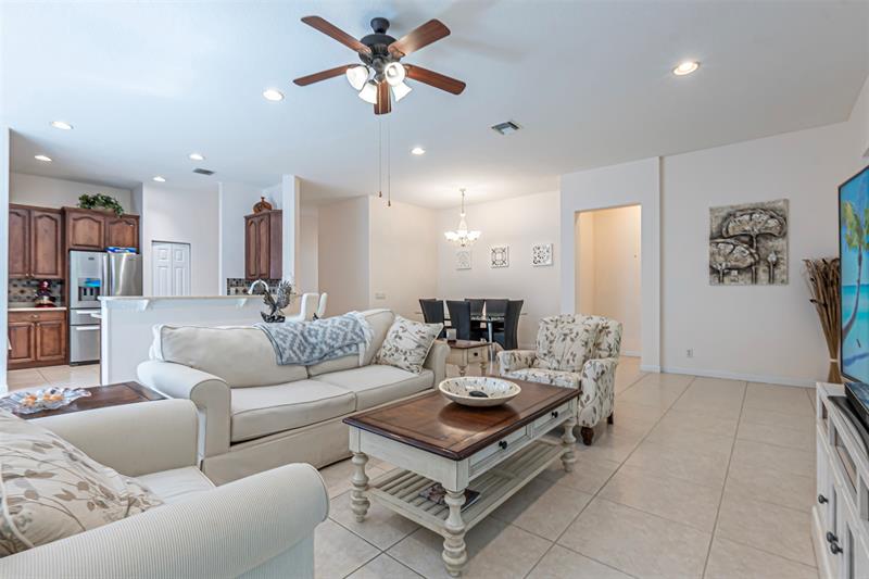 Image 24 of 38 For 970 Tulip Cir