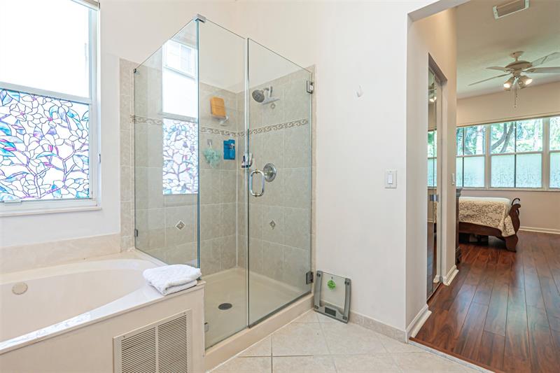Image 31 of 38 For 970 Tulip Cir