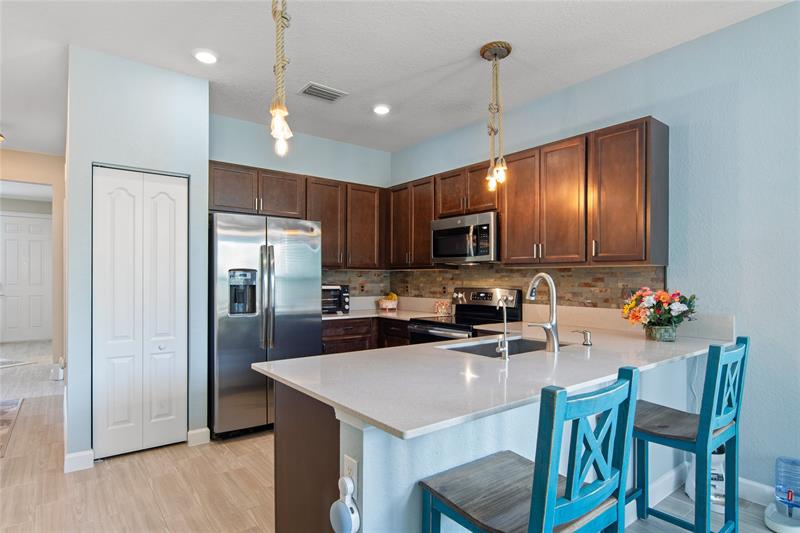 Image 11 of 35 For 10095 Villa Cir