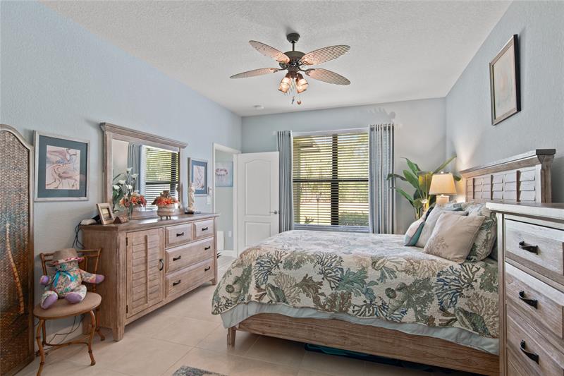 Image 17 of 35 For 10095 Villa Cir