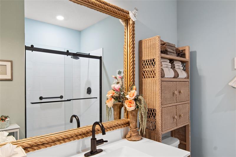 Image 19 of 35 For 10095 Villa Cir