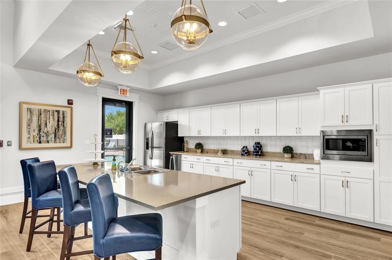 Image 33 of 35 For 10095 Villa Cir