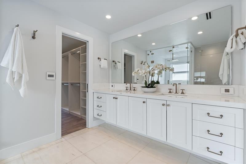 Image 21 of 59 For 2911 55th St