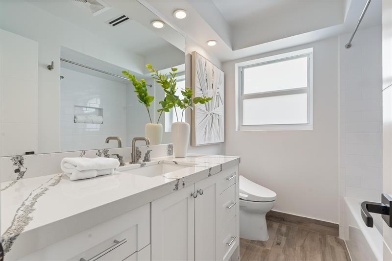 Image 29 of 59 For 2911 55th St