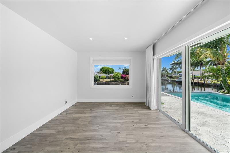 Image 33 of 59 For 2911 55th St