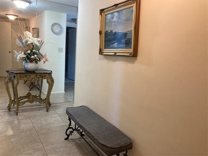 Image 11 of 40 For 4010 Galt Ocean Dr  706