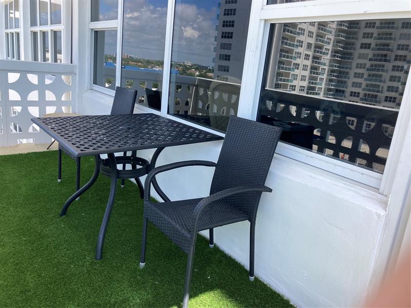 Image 12 of 40 For 4010 Galt Ocean Dr  706