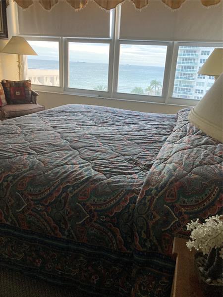 Image 22 of 40 For 4010 Galt Ocean Dr  706