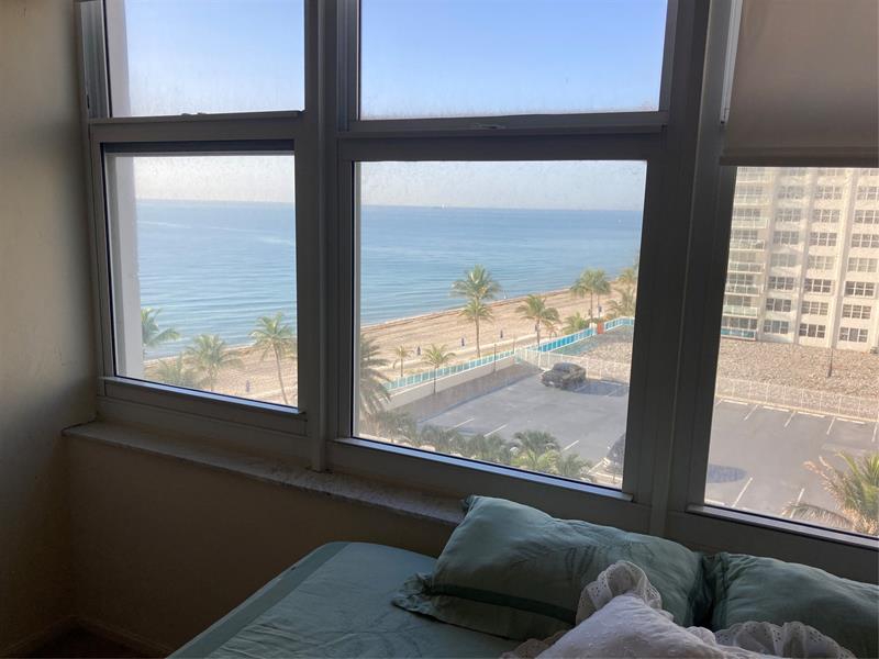 Image 25 of 40 For 4010 Galt Ocean Dr  706