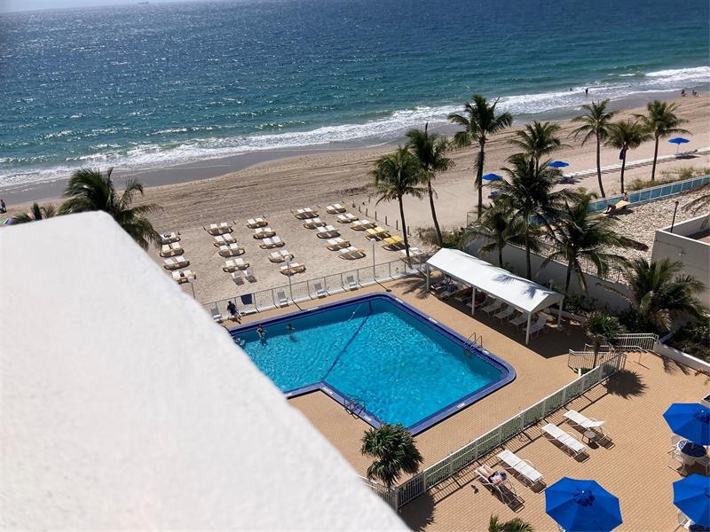 Image 26 of 40 For 4010 Galt Ocean Dr  706