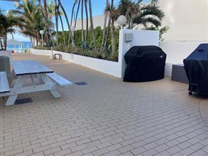 Image 37 of 40 For 4010 Galt Ocean Dr  706