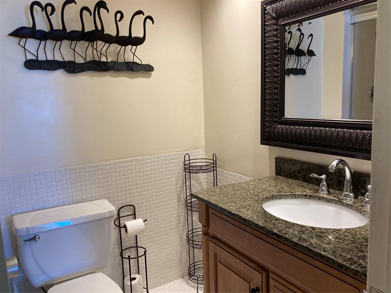 Image 7 of 40 For 4010 Galt Ocean Dr  706