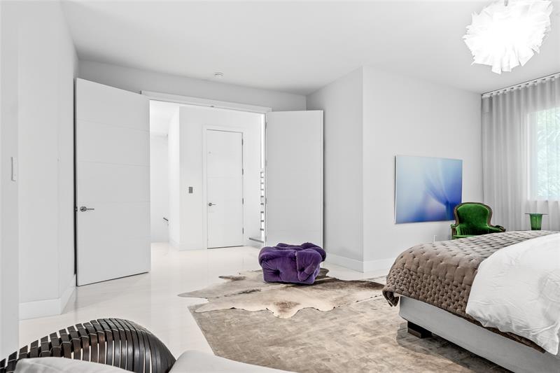 Image 15 of 32 For 244 Shore Ct