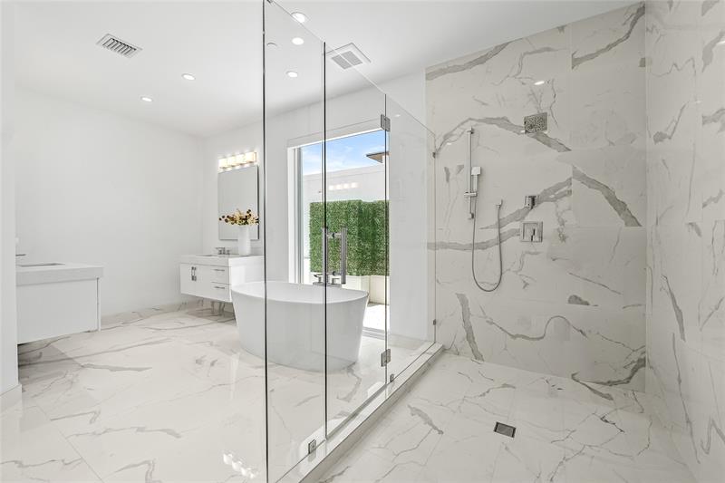 Image 16 of 32 For 244 Shore Ct