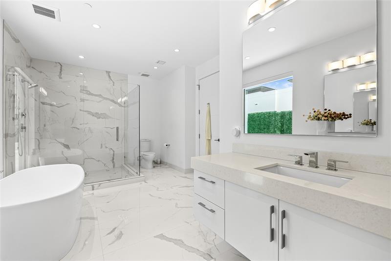 Image 17 of 32 For 244 Shore Ct