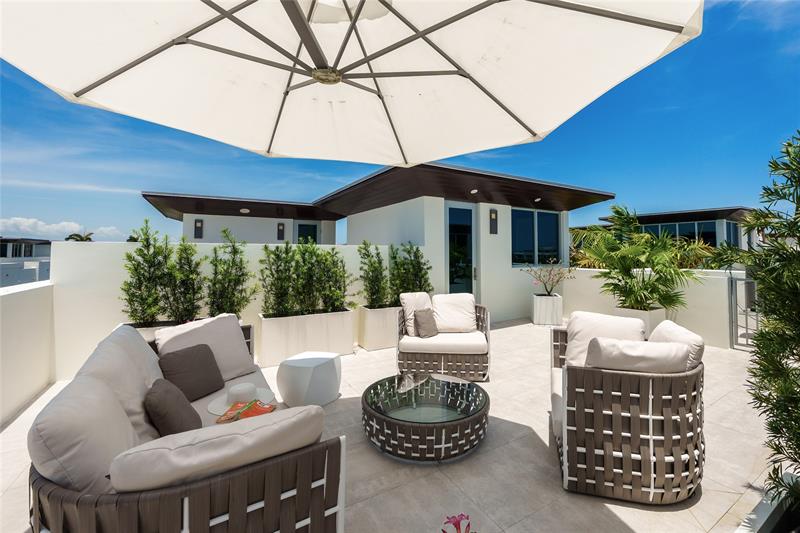 Image 19 of 32 For 244 Shore Ct