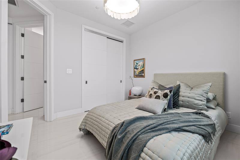 Image 20 of 32 For 244 Shore Ct