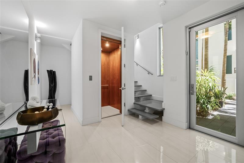 Image 26 of 32 For 244 Shore Ct