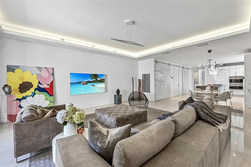 Image 4 of 32 For 244 Shore Ct