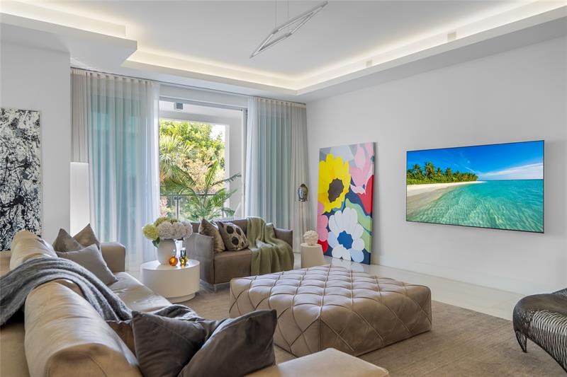 Image 6 of 32 For 244 Shore Ct