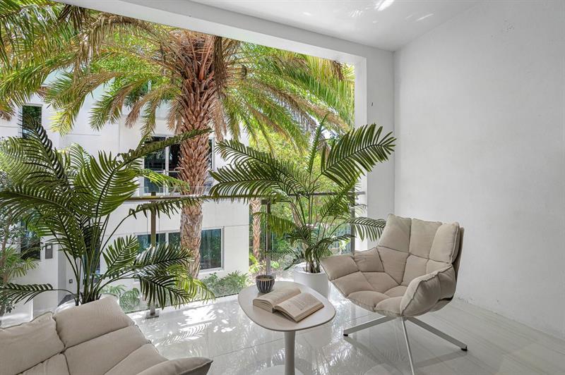 Image 7 of 32 For 244 Shore Ct