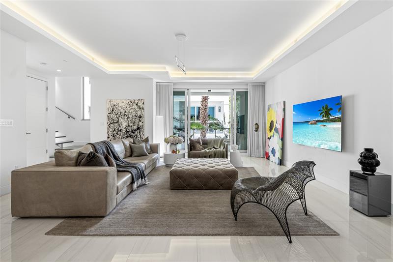 Image 8 of 32 For 244 Shore Ct