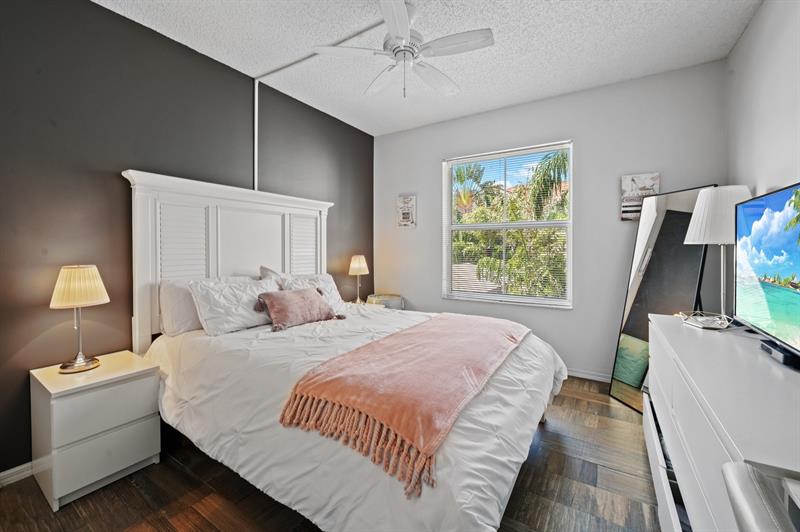 Image 20 of 37 For 3320 Tuscany Way  3320