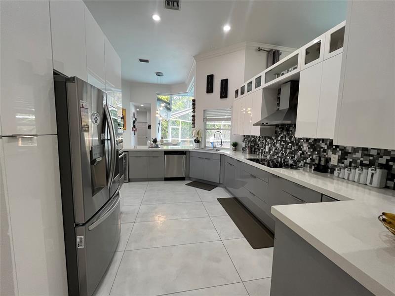 Image 23 of 100 For 9963 64th Ct