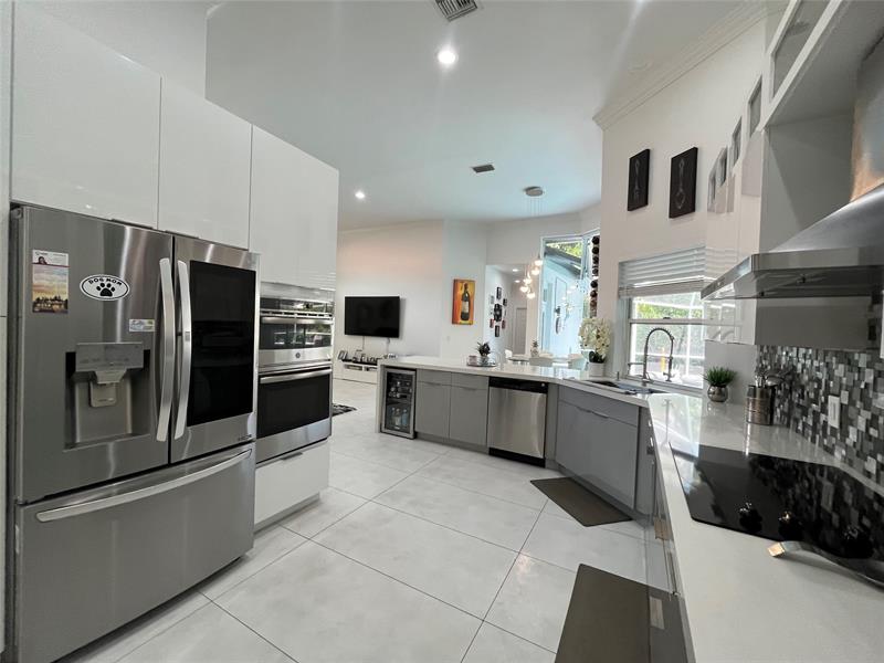 Image 24 of 100 For 9963 64th Ct