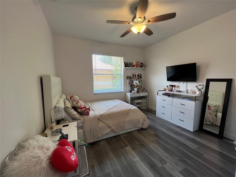 Image 40 of 100 For 9963 64th Ct