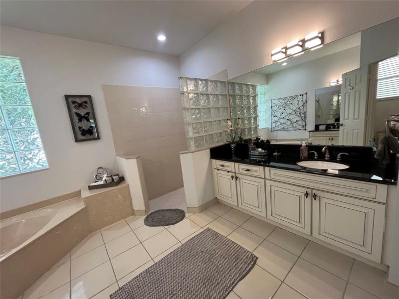 Image 55 of 100 For 9963 64th Ct