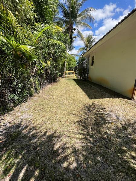 Image 83 of 100 For 9963 64th Ct